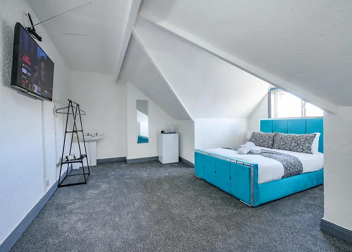 *Ra7H* For Your Relaxed & Cosy Stay + Free Parking